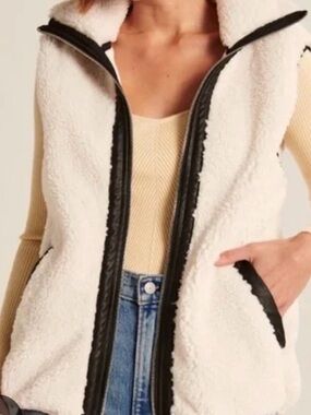 Abercrombie & Fitch Cream Sherpa Vest with Black Trim